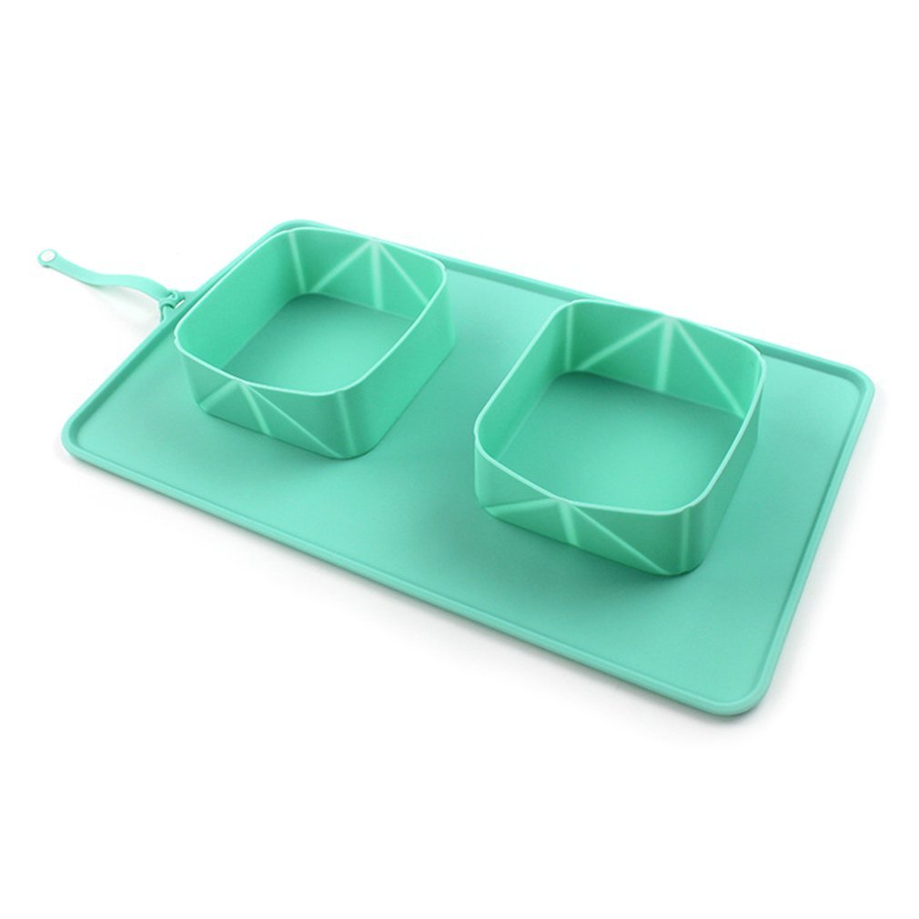 Pawfect Travel Buddy: Folding Silicone Pet Bowl