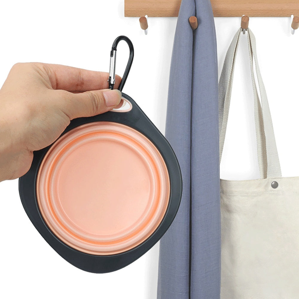 On-the-Go Dog Bowl – Foldable and Lightweight