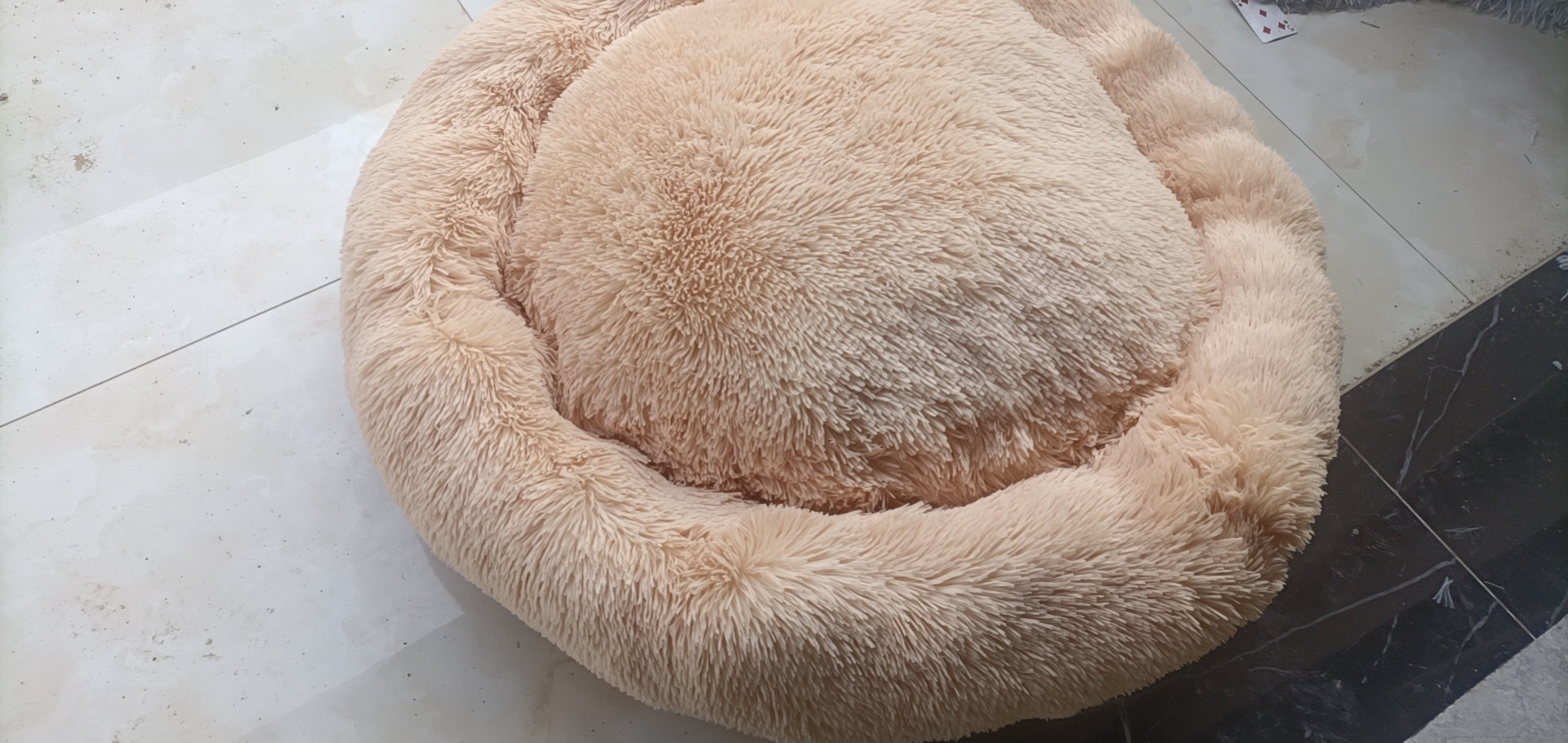 Fluffy Round Dog Bed for Cold-Weather Comfort